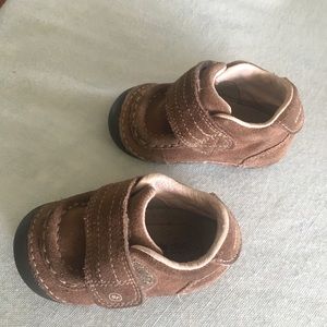 Stride rite suede shoes size 3.5